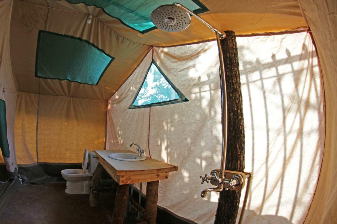 Kara-Tunga Safari Camp Bed & Breakfast Moroto Ngoại thất bức ảnh
